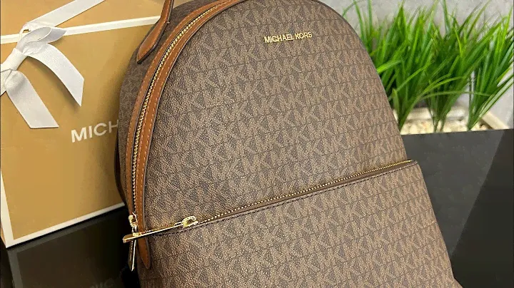 Распаковка рюкзака MICHAEL KORS Sheila Medium Logo Backpack (brown)