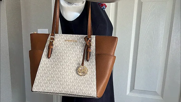 Michael Kors Charlotte Large Logo Zip tote