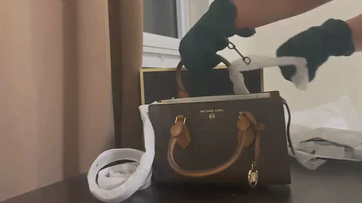 Michael Kors UNBOXING | Valerie Small Logo Satchel in BRN Acorn Color