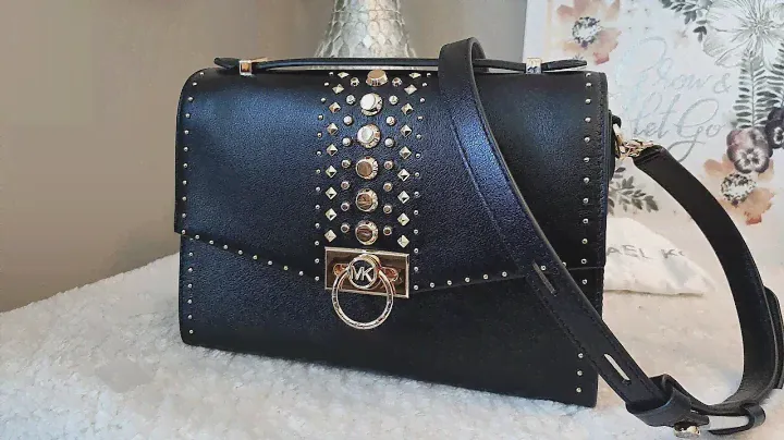 [MICHAEL KORS]Hendrix Medium Studded Leather Messenger Bag In Black
