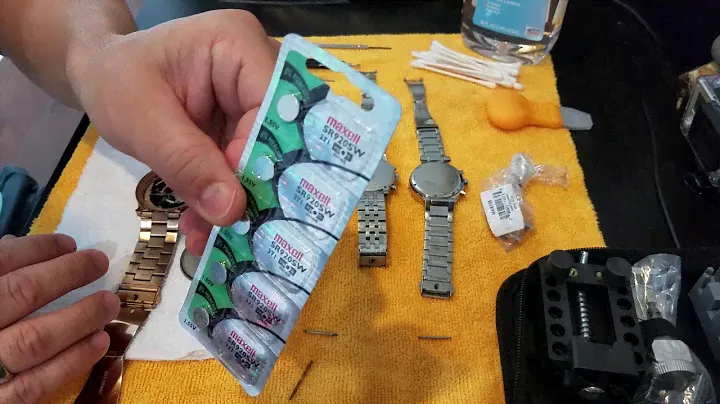 How to change battery on Michael Kors watches,(Part 1), add links and remove  links.
