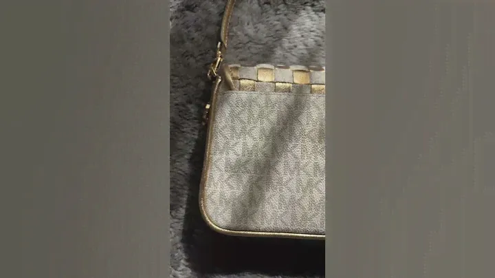 Michael Kors Bradshaw