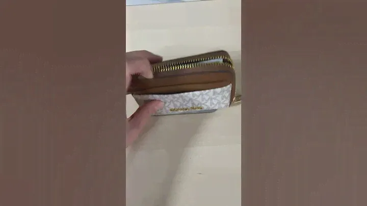 Картхолдер Michael Kors лого (Ванильный)
