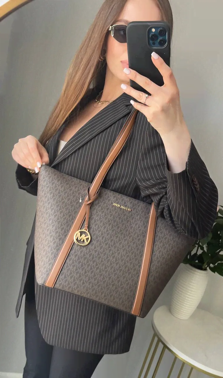 Сумка Michael Kors Pratt Brown